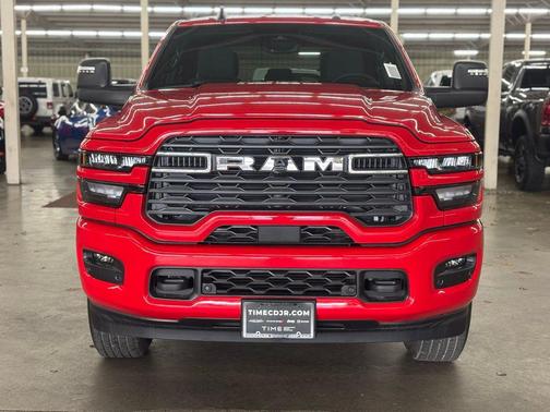 2026 RAM 3500 Big Horn Crew Cab 4x4 8' Box