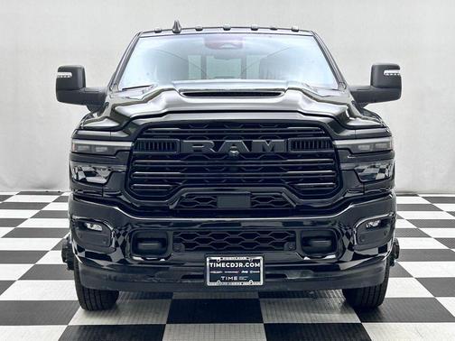 2025 RAM 3500 Laramie Crew Cab 4x4 8' Box