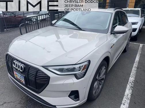 2021 Audi e-tron Premium Plus
