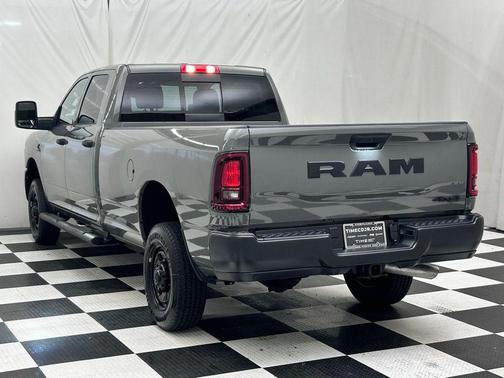 2026 RAM 2500 Tradesman Crew Cab 4x4 8' Box