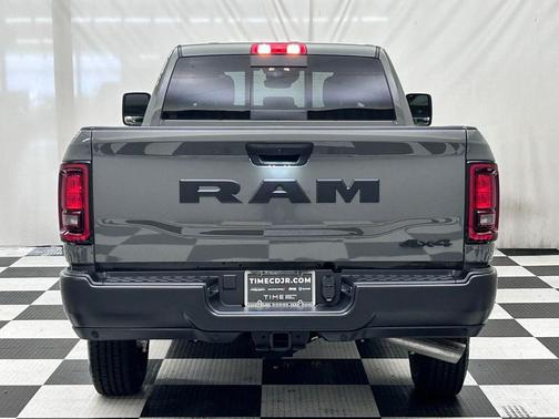 2026 RAM 2500 Tradesman Crew Cab 4x4 8' Box