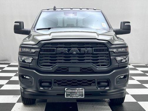 2026 RAM 2500 Tradesman Crew Cab 4x4 8' Box