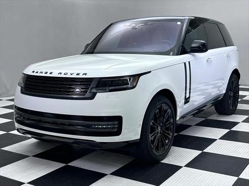 2023 Land Rover Range Rover P530 SE