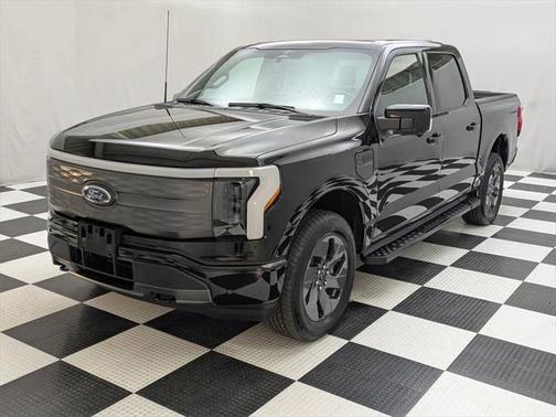 2023 Ford F-150 Lightning LARIAT