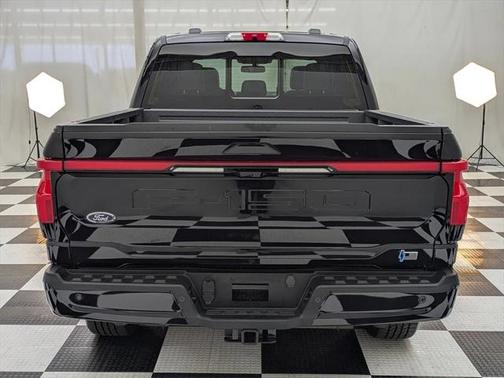 2023 Ford F-150 Lightning LARIAT