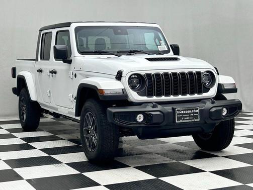 2025 Jeep Gladiator Sport S