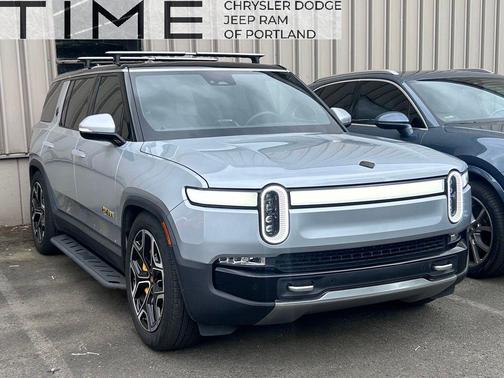 LA Silver 2023 Rivian R1S Adventure