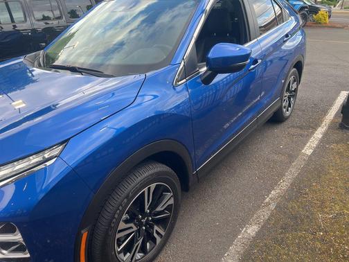 Lightning Blue Metallic 2024 Mitsubishi Eclipse Cross