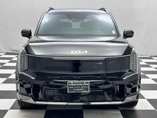 Aurora Black Pearl 2024 Kia EV9 GT-Line