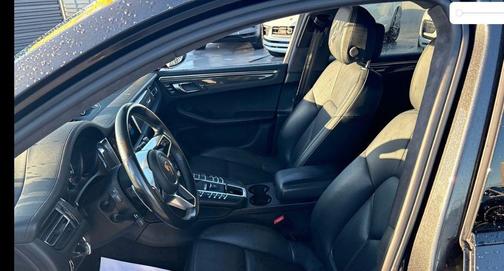 2020 Porsche Macan Turbo