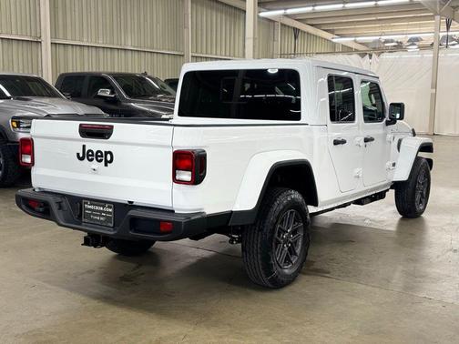 2026 Jeep Gladiator Sport S