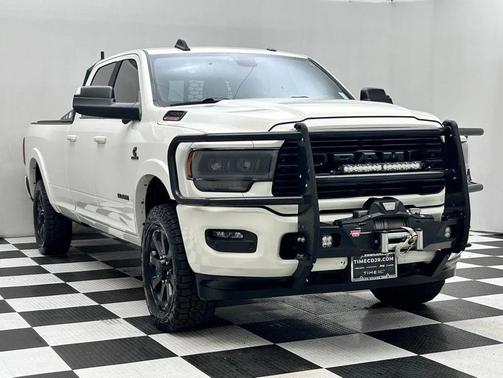 2021 RAM 3500 Laramie Crew Cab 4x4 8' Box
