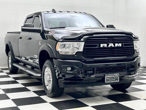 2021 RAM 3500 Big Horn Crew Cab 4x4 8' Box