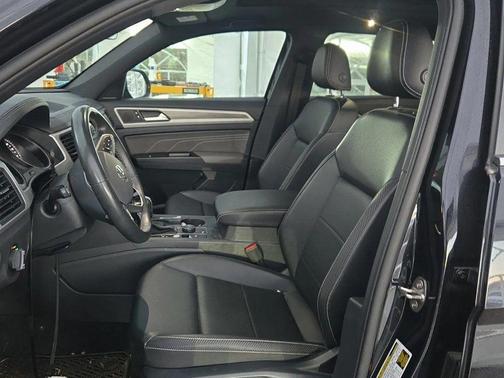 2021 Volkswagen Atlas Cross Sport 2.0T SE w/Technology 4MOTION