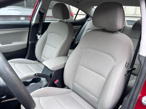 Scarlet Red 2019 Hyundai ELANTRA SE