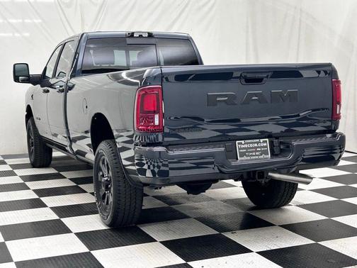 2026 RAM 2500 Laramie Crew Cab 4x4 8' Box