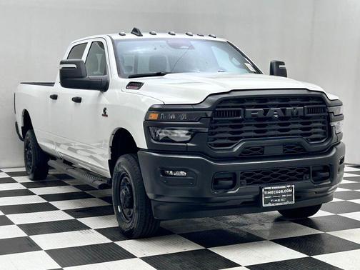 2026 RAM 2500 Tradesman Crew Cab 4x4 8' Box