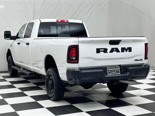 2026 RAM 2500 Tradesman Crew Cab 4x4 8' Box