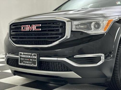 2017 GMC Acadia SLE-1