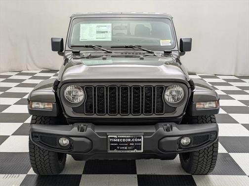 2025 Jeep Gladiator Nighthawk