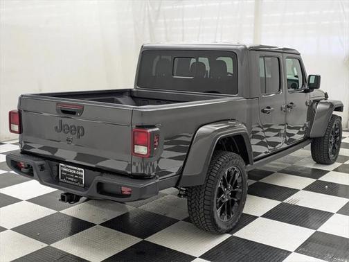 2025 Jeep Gladiator Nighthawk
