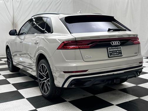Vicuna Beige Metallic 2023 Audi Q8 55 Prestige