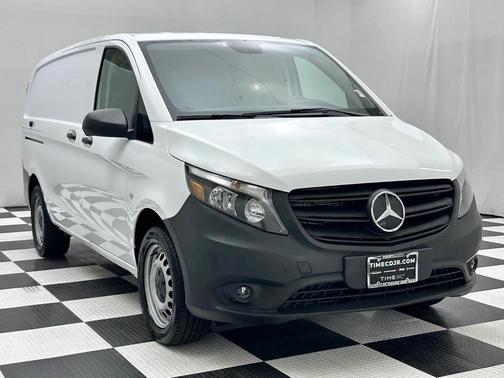 2022 Mercedes-Benz Metris Base