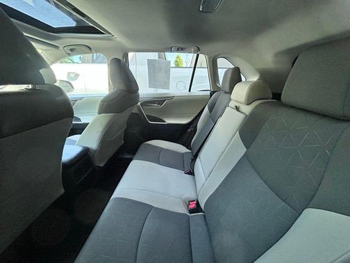 Magnetic Gray Metallic 2019 Toyota RAV4 Hybrid XLE
