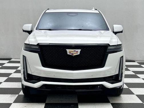 Crystal White Tricoat 2022 Cadillac Escalade ESV Sport Platinum