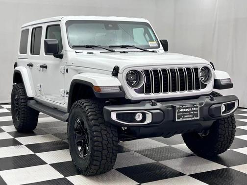 2025 Jeep Wrangler 4-Door Sahara 4x4