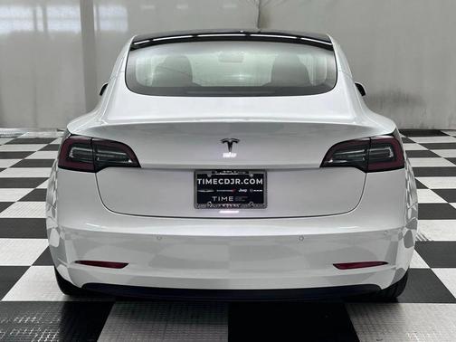 2020 Tesla Model 3 Standard Range Plus