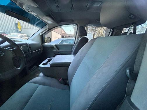 Galaxy Black Metallic 2006 Nissan Titan XE Crew Cab