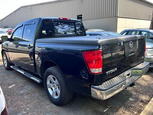 Galaxy Black Metallic 2006 Nissan Titan XE Crew Cab