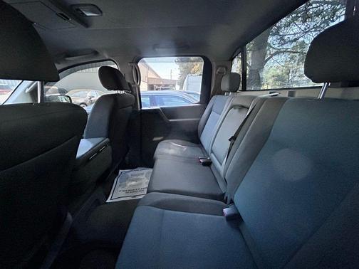 Galaxy Black Metallic 2006 Nissan Titan XE Crew Cab