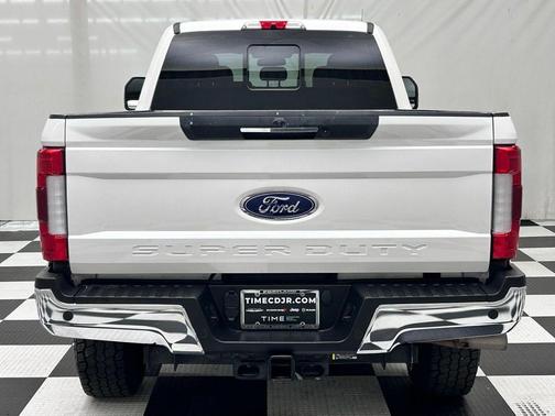 White Platinum Clearcoat Metallic 2019 Ford F-350 Lariat