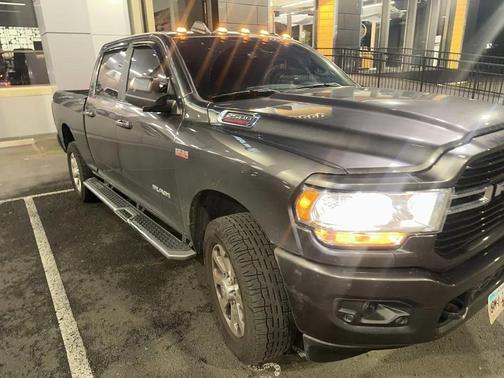 2020 RAM 2500 Big Horn Crew Cab 4X4 6'4' Box