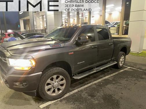 2020 RAM 2500 Big Horn Crew Cab 4X4 6'4' Box