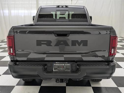 2025 RAM 2500 Tradesman Crew Cab 4x4 6'4' Box