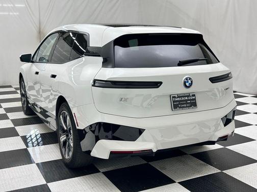 Alpine White 2024 BMW iX xDrive50