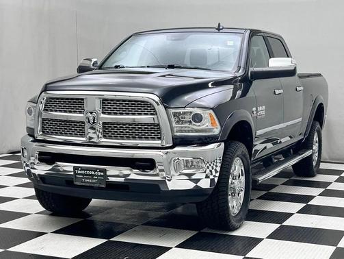 2017 RAM 2500 Laramie Crew Cab 4x4 6'4' Box