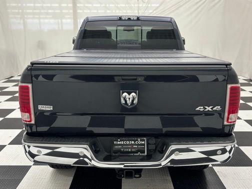 2017 RAM 2500 Laramie Crew Cab 4x4 6'4' Box