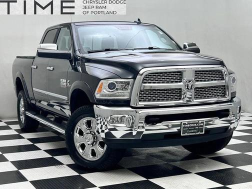 2017 RAM 2500 Laramie Crew Cab 4x4 6'4' Box