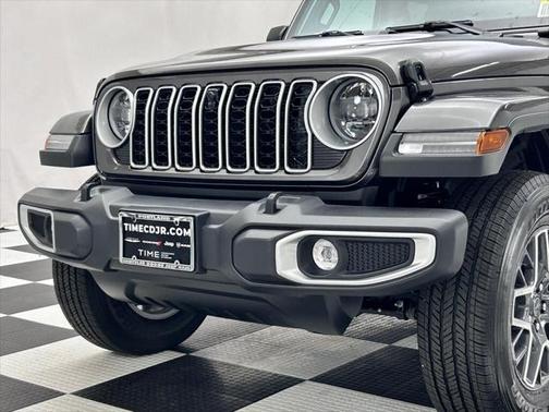 2025 Jeep Wrangler 4-Door Sahara 4x4