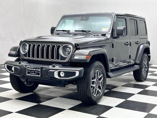 2025 Jeep Wrangler 4-Door Sahara 4x4