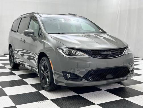 2020 Chrysler Pacifica L