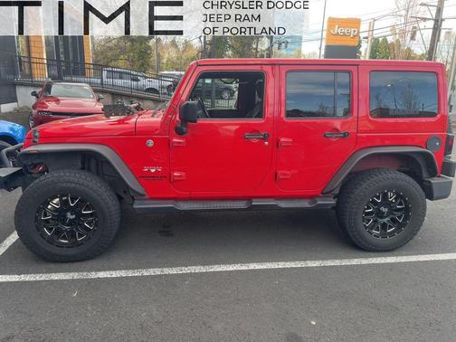 Firecracker Red Clearcoat 2016 Jeep Wrangler Unlimited Sahara