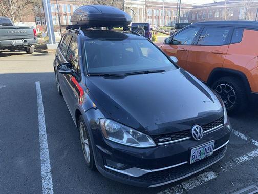 2017 Volkswagen Golf Alltrack TSI S