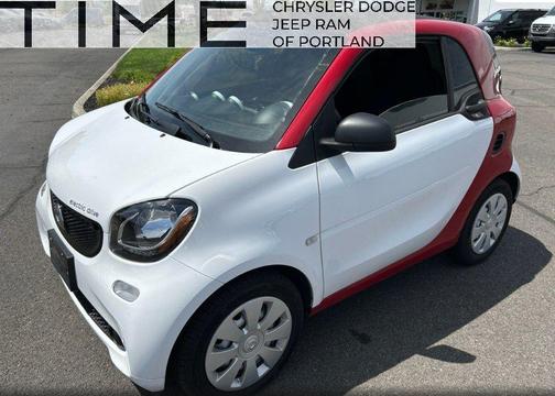White 2017 smart ForTwo Electric Drive pure