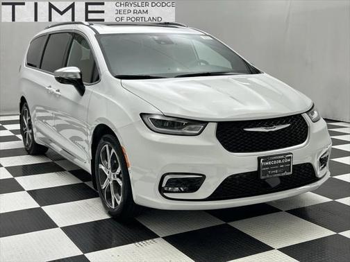 2025 Chrysler Pacifica L