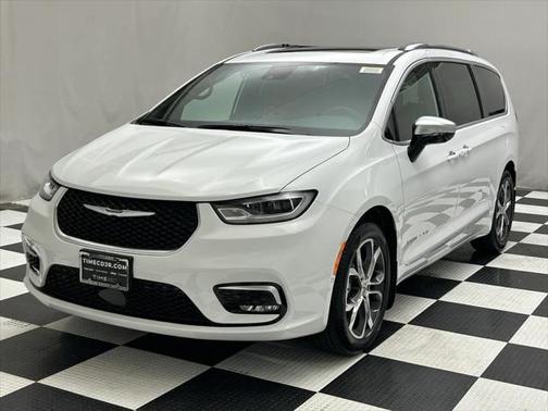 2025 Chrysler Pacifica L